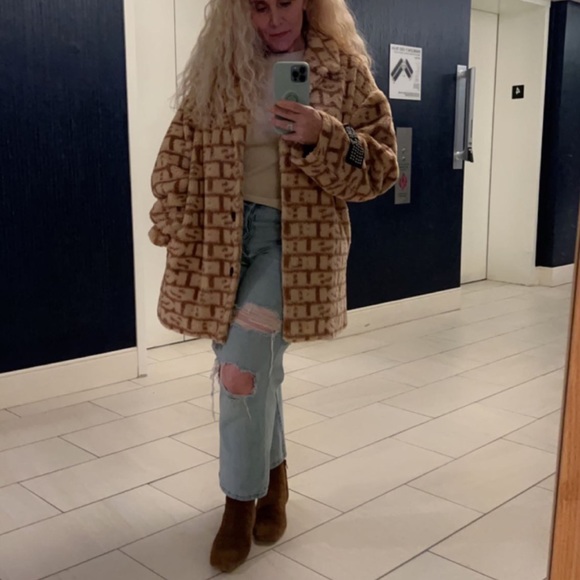 Meet your Posher, Robin - Picture 3 of 10